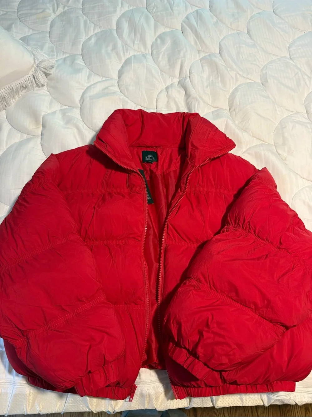 Wild Fable Red Puffer Jacket Women’s Medium NWT Lightweight Cropped Zip Coat